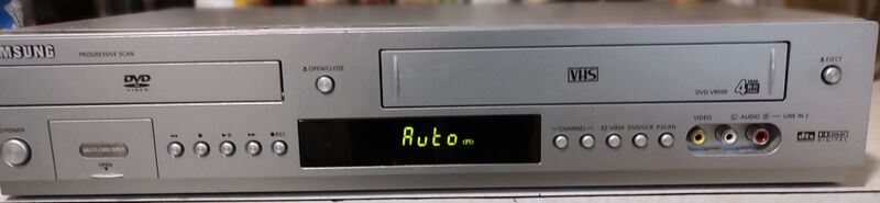 File:20260518 124417295 MF PORTRAIT.HIFI-08.crop.jpg
