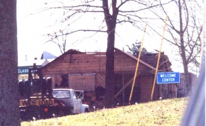 The Blue-Gray house stops off at the Welcome Center