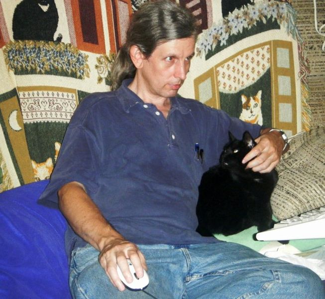 File:Woozle and Kestra Sitting on the Couch.JPG
